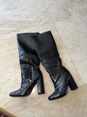 Women’s jet black stylish long black boots boot heels faux leather size 7 US